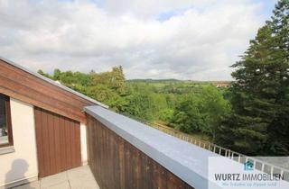 Wohnung kaufen in 71229 Leonberg, 1,5 Zi.-Dachgeschoss-Whg in Leonberg in ruhiger Lage