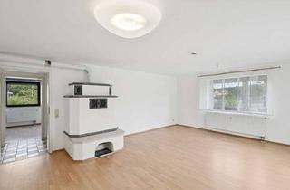 Wohnung kaufen in 86574 Petersdorf, Sie suchen einen Altersruhesitz im Grünen mit Einbauküche, Kamin, Garage und Gartenanteil