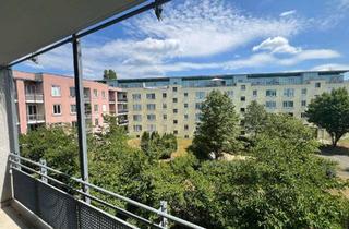 Wohnung kaufen in Wehrmathen 25, 12529 Schönefeld, Erstbezug nach Sanierung mit Balkon und EBK: Stilvolle 2-Raum-Wohnung *Provisionsfrei*