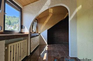 Wohnung mieten in 65779 Kelkheim, Gemütliche, großzügige 2 Zimmer- Dachgeschosswohnung in zentraler Lage von Kelkheim-Fischbach