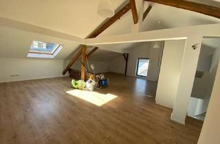 Wohnung mieten in 54584 Jünkerath, Zentrale DG-Wohnung mit 2 Schlafzimmern in Jünkerath - gemütlich & hell