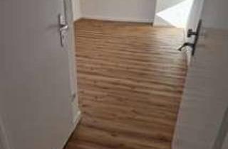 Wohnung mieten in Schwarzwaldstraße 00, 60528 Niederrad, Dein Rückzugsort: Hochwertige 1-Zimmer-Dachgeschosswohnung in bester Lage von Frankfurt