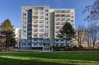 Wohnung mieten in Titaniaweg, 04205 Grünau-Nord, Im Ausbau bis ca. Ende 09/2025: Seniorenfreundliche 2-Raum-Wohnung mit Loggia und Aufzug