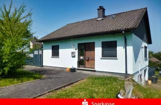 Haus kaufen in 57612 Kroppach, Bungalow von Fingerhut, voll unterkellert, Grundstück eingefriedet, ideal für Vierbeiner!