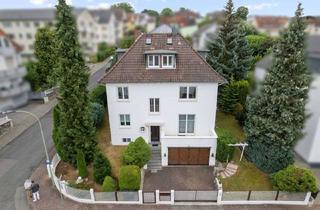 Villa kaufen in 61118 Bad Vilbel, Lichtdurchflutete Villa mit Terrasse, Balkon und Garten