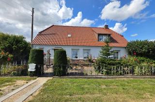 Haus kaufen in Sabeler Straße 16, 18299 Dolgen am See, Resthof Nähe Hohensprenzer See auf 35 000 m²