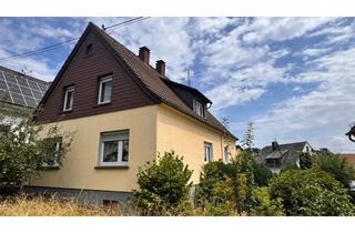 Haus kaufen in 56305 Puderbach, Gelegenheit aus Nachlass: Sanierungsbedürftiges 1-2 Familienhaus mit Doppelgarage und Garten