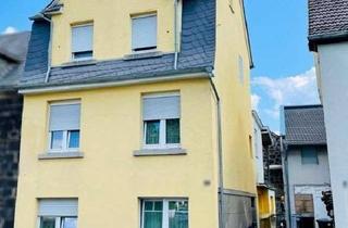 Haus kaufen in 56626 Andernach, Ein-Mehrgenenerationenhaus + Innenhof + Stellplatz Andernach-Eich