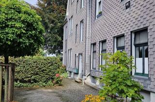 Wohnung mieten in Grünewalder Straße 71b, 42657 Solingen, Schöne renovierte Altbauwohnung in zentraler Lage