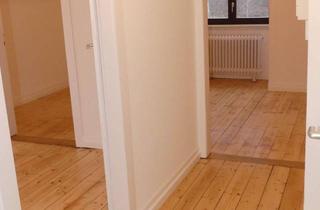 Wohnung mieten in 76532 Weststadt, Stilvolle 2 Zimmer Wohnung im Dachgeschoss