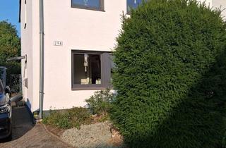 Haus mieten in 50169 Kerpen, Geräumige Doppelhaushälfte in Kerpen mit Terrassengarten, ruhige Lage in Bahnhofsnähe