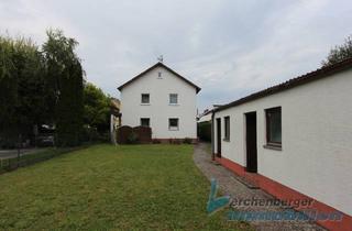 Haus kaufen in 94486 Osterhofen, Wohnhaus mit großem Gartengrundstück in Osterhofen - Altenmarkt
