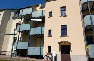 Wohnung mieten in 08451 Crimmitschau, 2-Zimmer Wohnung im Erdgeschoss mit Balkon in ruhiger Lage in der Karlstraße, ab sofort bezugsfertig