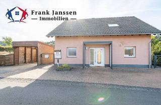 Einfamilienhaus kaufen in 54578 Kerpen, Kerpen - Freistehendes Einfamilienhaus mit Carport in Kerpen - Baujahr 2012 - Sonnenterrasse & Waldsicht