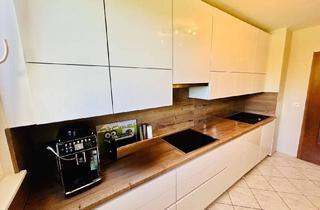 Wohnung kaufen in 51469 Bergisch Gladbach, Bergisch Gladbach - Geräumige Etagenwohnung mit Balkon&Aufzug in zentraler Lage - Ihr neues Zuhause in Komfort und Stil!