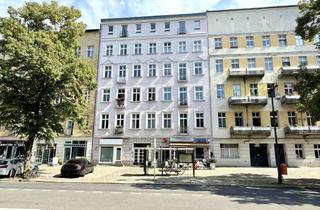 Wohnung kaufen in Schloßstraße, 14059 Charlottenburg, 2-Zi-Altbau-Whg 72 m² in Charlottenburg – 4. OG / Keller / Top-Lage / bezugsfrei – nur 4.394 €/m²