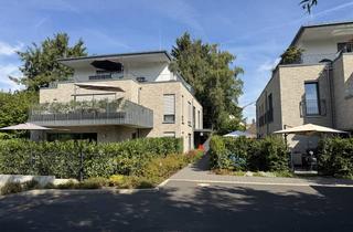 Wohnung kaufen in 50858 Weiden, Geräumige, exklusive 6-Zimmer-Erdgeschosswohnung mit lux. Innenausstattung mit Terrassen und EBK