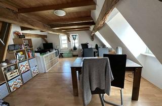 Wohnung mieten in Sepp Herberger Straße XX, 35094 Lahntal, Süße Dachgeschoss 1 ZKB - hübsches Hofensemble in Lahntal-Sarnau
