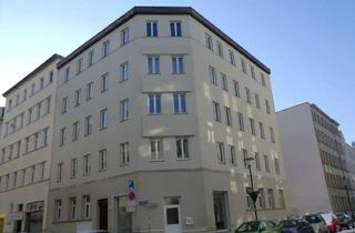 Wohnung mieten in Thomasiusstraße 43, 06110 Halle, Renoviert mit Balkon und großem Wohnzimmer im Dachgeschoss