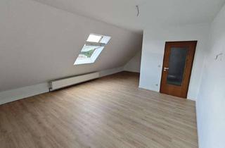 Wohnung mieten in Baarstraße 10a, 58636 Iserlohn, Renovierte 2-Zimmer-DG-Wohnung mit hochwertiger Einbauküche in zentraler Lage von Iserlohn