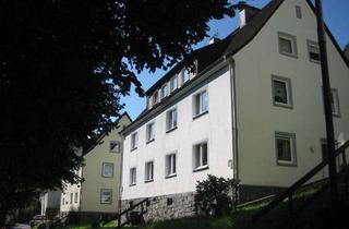 Wohnung mieten in Am Hellen Hahn 11, 58762 Altena, ZWEI-ZIMMER-WOHNUNG MIT BALKON MITTEN IM GRÜNEN