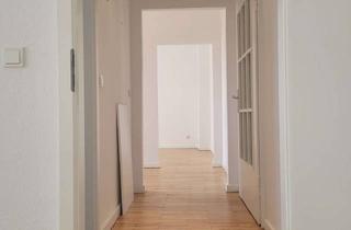Wohnung mieten in Serriger Straße 14, 66115 Saarbrücken, Renovierte 2 ZKB Wohnung mit Balkon(Whg.8)