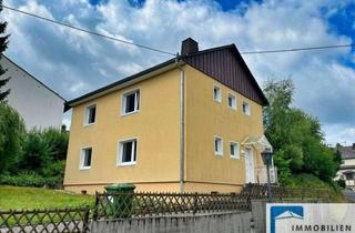 Haus kaufen in 56242 Nordhofen, Solides Zweifamilienhaus mit Potenzial in Nordhofen!