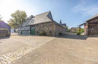 Haus kaufen in 59964 Medebach, Historisches Fachwerk-Landhaus mit Ferienwohnung – Juwel von 1749 auf großzügigem Anwesen