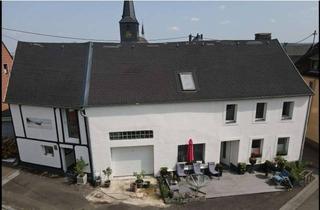 Haus kaufen in Wackengasse 12, 54472 Monzelfeld, 1 - 2 Familienhaus mit gemütlichen Balkon und Garten