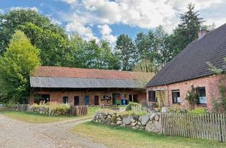 Bauernhaus kaufen in 29556 Suderburg, Im schönen Hardautal... altes Bauernhaus mit Nebengebäude und Grünland