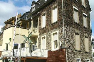 Haus kaufen in 56841 Traben-Trarbach, Traben-Trarbach/OT Traben: Renovierungsbedürftiges Reihenendhaus mit Freisitzen und Stellplatz