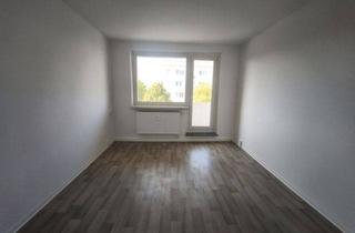 Wohnung mieten in Straße Glück-Auf 22, 06526 Sangerhausen, Dreiraumwohnung frisch renoviert!