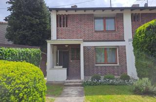 Haus kaufen in 85586 Poing, Günstiges 4,5-Raum-Haus in Poing