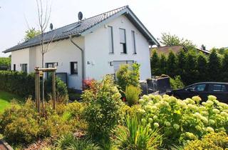 Haus mieten in Quellenweg 8a, 53819 Neunkirchen-Seelscheid, Moderne, neue DHH mit Garten in Neunkirchen-Seelscheid zu vermieten
