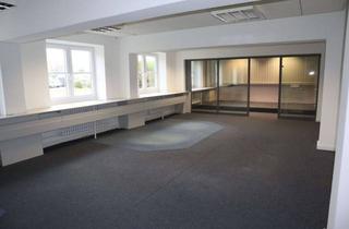 Praxen mieten in 25899 Niebüll, NIEBÜLL - PROVISIONSFREI - GROßZÜGIGE BÜRO-/ PRAXISFLÄCHE IN GUTER LAGE