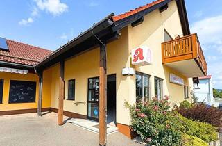 Gewerbeimmobilie kaufen in 95491 Ahorntal, Attraktives Paket: Modernes Ladenlokal mit Stellplätzen und Traumwohnung