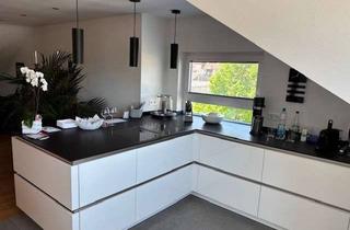 Wohnung kaufen in 65345 Eltville am Rhein, Exklusive 3-Zimmer-Dachgeschosswohnung mit Fernblick und Design-Charakter in Eltville