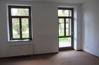 Wohnung kaufen in 08371 Glauchau, Ebenerdige Wohnung in einem sanierten Gutshof