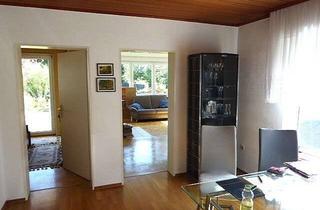 Wohnung kaufen in 61169 Friedberg, Traumhafte 4 Zimmer Wohnung im Grünen in Zweifamilienhaus mit gepflegtem Gartengrundstück