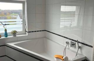 Wohnung kaufen in 42477 Radevormwald, Großzügige 4-Zimmer-Wohnung mit Doppelgarage und zwei Balkonen