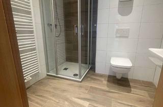 Wohnung mieten in Sibyllenweg 28, 46537 Dinslaken, Im Jahr 2025 sanierte. hochwertige 3,5-Z.-Whg. in 3-FH mit sehr großem Balkon in Dinslaken-Bruch