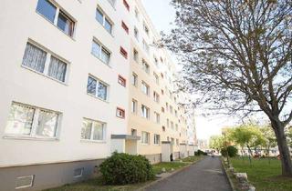 Wohnung mieten in Julius-Fucik-Straße, 07381 Pößneck, Sanierte 4-Raumwohnung mit Balkon