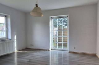 Wohnung mieten in Am Hasselhorster Berg, 29303 Bergen, Großzügige 3-Zimmerwohnung in guter Lage mit EBK und Terrasse