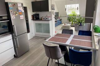 Wohnung mieten in Tannenweg 16 a, 85399 Hallbergmoos, Sanierte und stilvolle 3-Zimmer-Maisonette-Wohnung mit Balkon in Freising (Kreis)