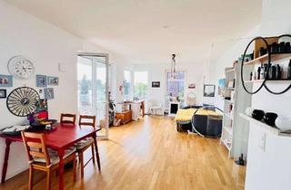 Wohnung mieten in Kommodore-Ziegenbein-Allee, 28217 Handelshäfen, Exklusive, neuwertige 3-Zimmer-Wohnung mit luxuriöser Innenausstattung mit Balkon und EBK in Bremen
