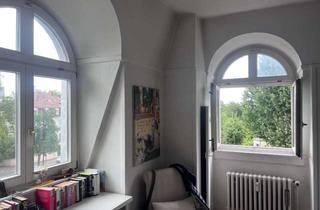 Wohnung mieten in Kennedyallee 125, 60528 Sachsenhausen-Nord, Geschmackvolle 2-Raum-DG-Wohnung in Frankfurt am Main