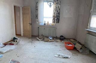 Einfamilienhaus kaufen in 65428 Rüsselsheim am Main, Einfamilienhaus sanierungsbedürftig mit schönem Garten und Nebengebäuden