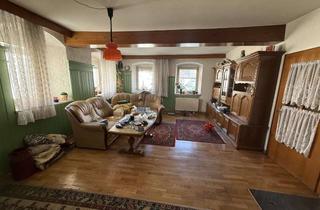 Haus kaufen in 96197 Wonsees, Historischer Charme trifft modernen Komfort – Zweifamilienhaus mit neuem Dach und Anbau