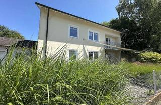 Haus kaufen in 84524 Neuötting, Zweifamilienhaus mit großem Grundstück