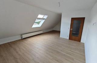 Wohnung mieten in 58636 Iserlohn, Renovierte 2-Zimmer-DG-Wohnung mit hochwertiger Einbauküche in zentraler Lage von Iserlohn